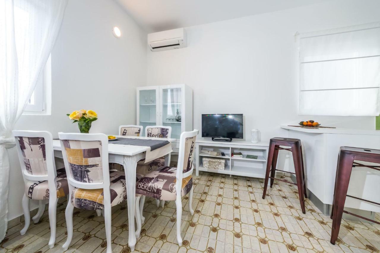 Sestrice Apartment Drage Luaran gambar