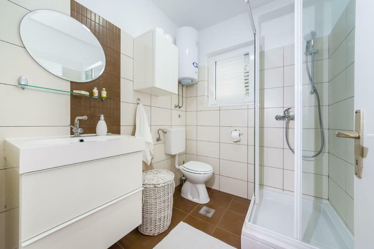 Sestrice Apartment Drage Luaran gambar